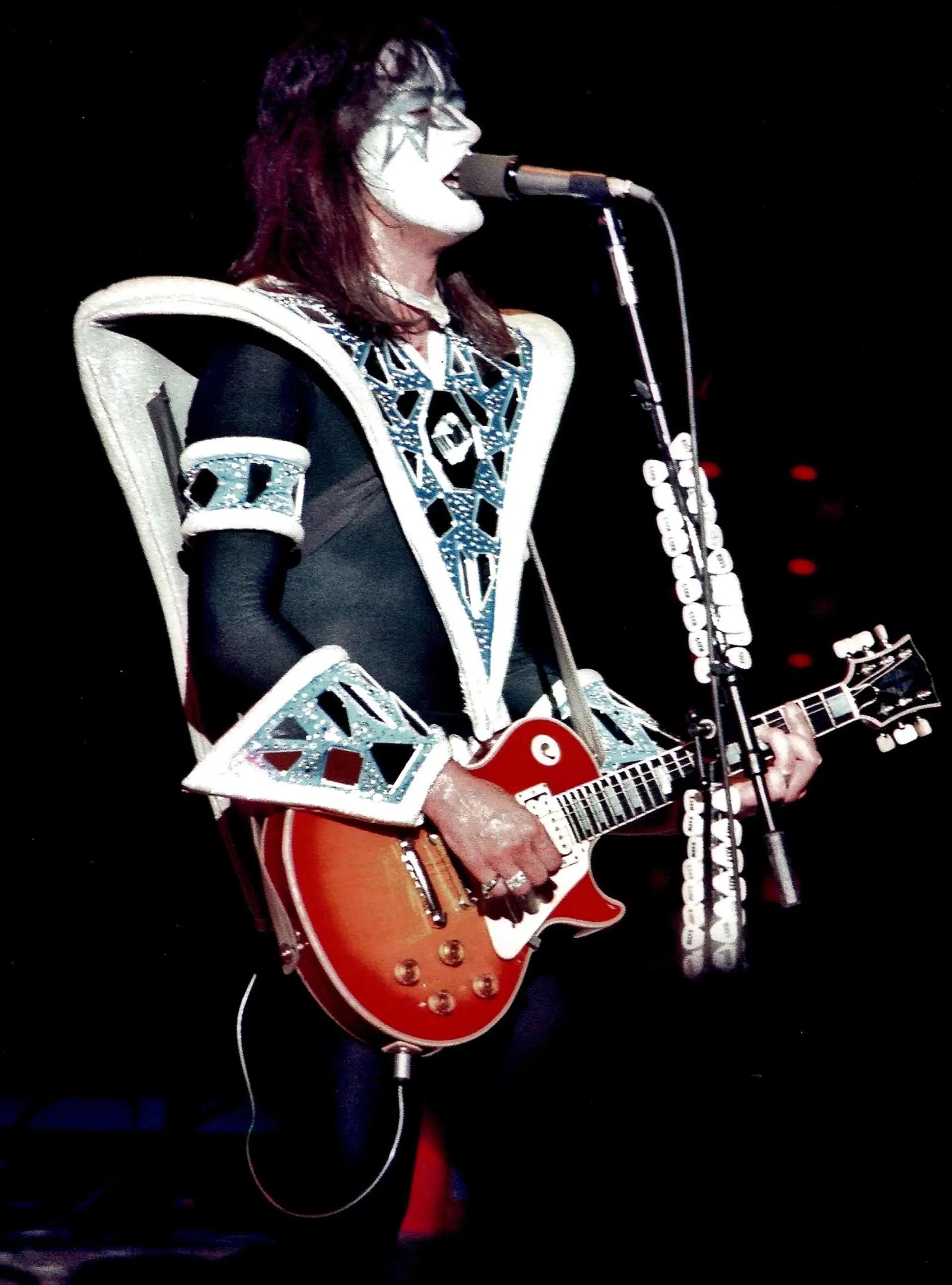 Lot #489  KISS Ace Frehley’s #1 “Budokan” 1975 Triple Pickup Gibson Les Paul Custom, Cherry Sunburst