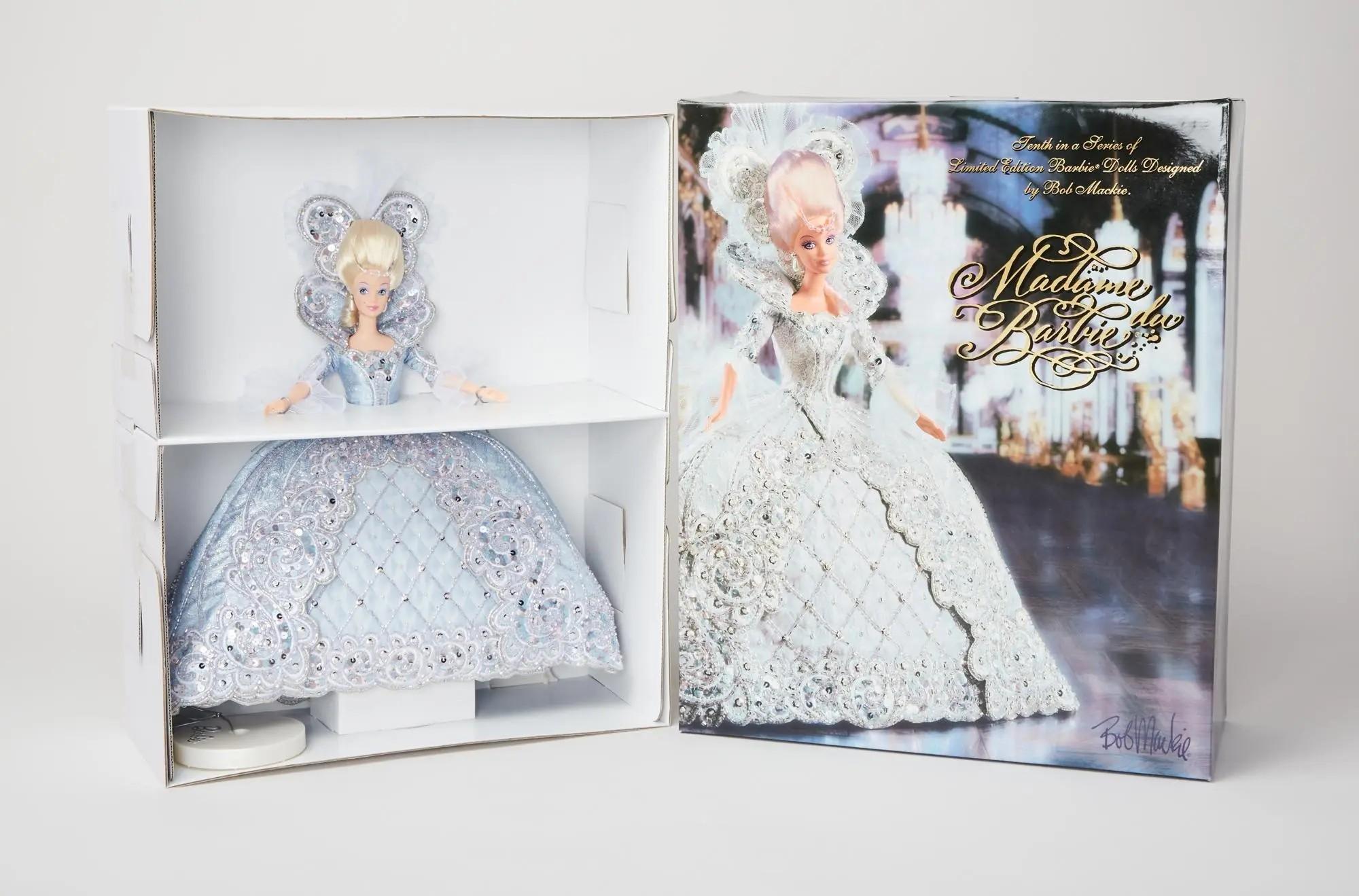 Lot #5. Bob Mackie | Signed 1998 Madame du Barbie Doll Lot #5 Bob Mackie Signed 1998 Madame du Barbie Doll