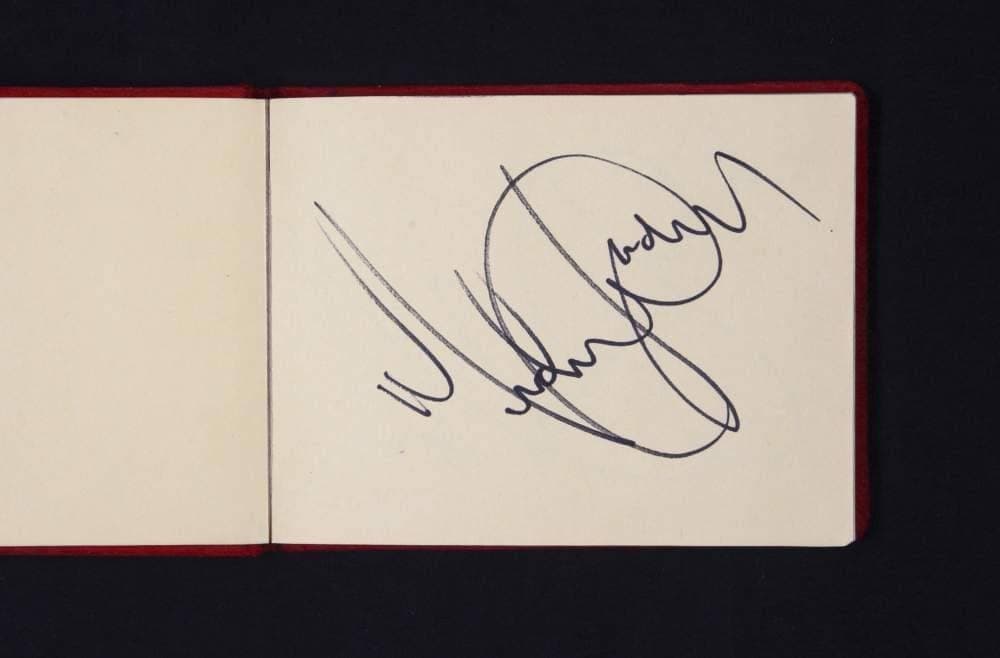 MICHAEL JACKSON signature