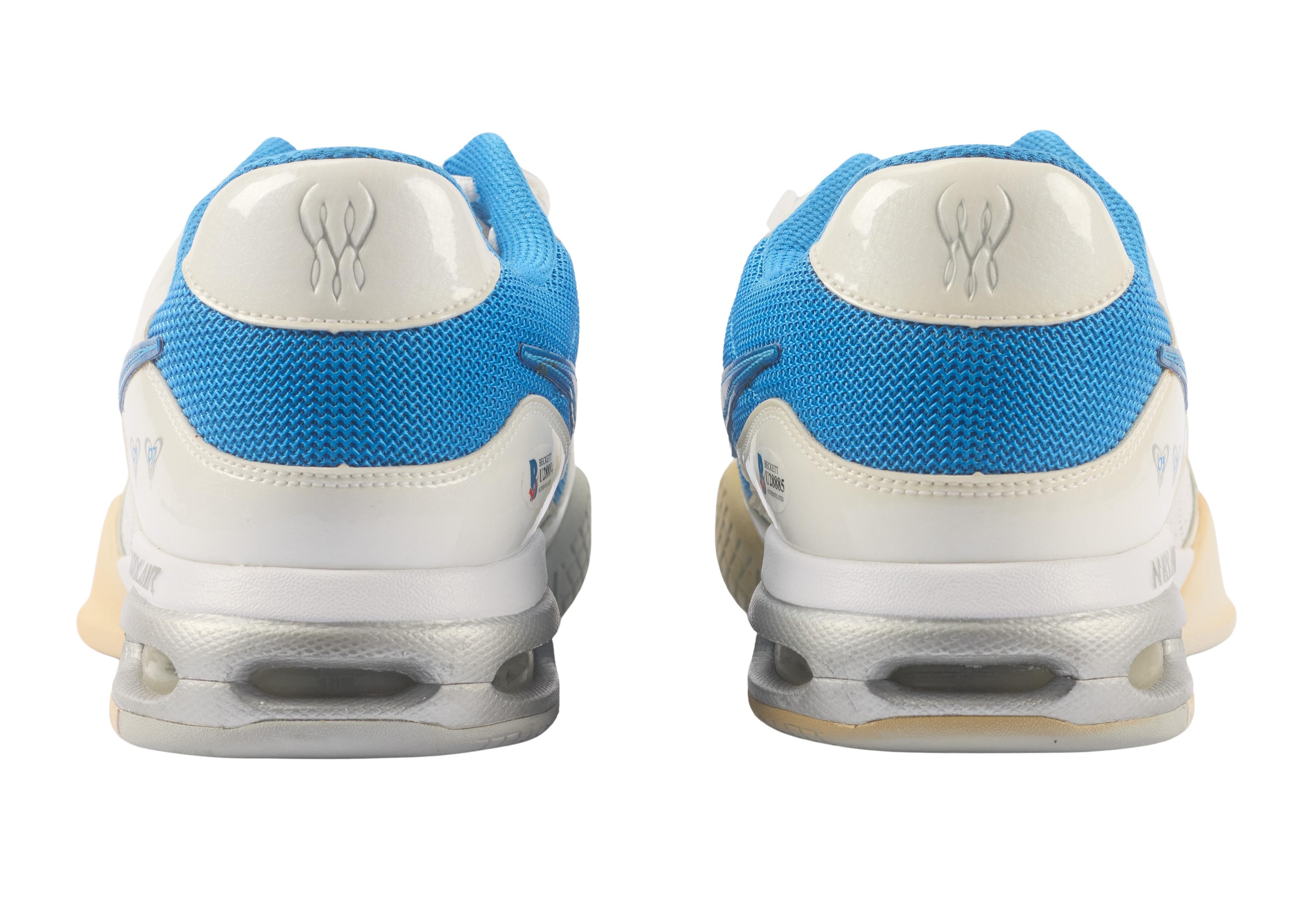 Serena Williams | Match-Issued and Signed 2009 Nike Tennis Shoes