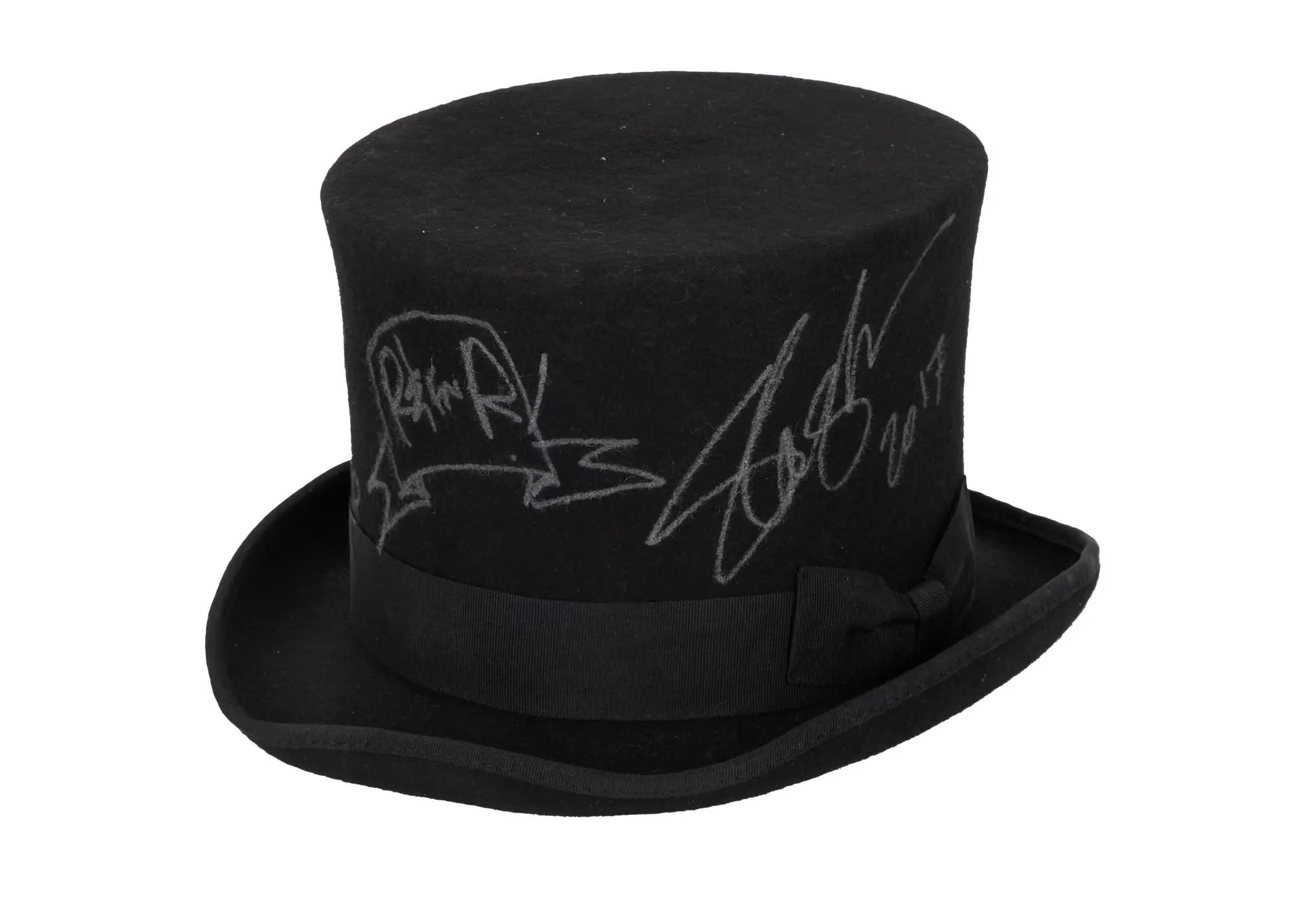 Lot #828. Slash | Signed and Illustrated Top Hat Lot #828 Slash Signed and Illustrated Top Hat