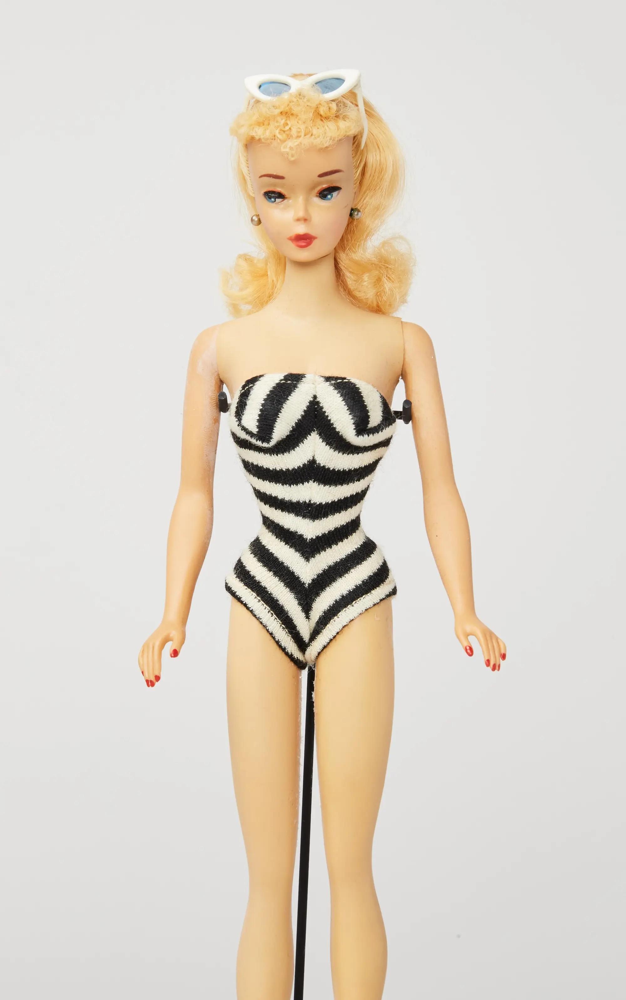 Lot #156 Barbie 1960 Stock #850 Blonde Ponytail Doll (With Box)