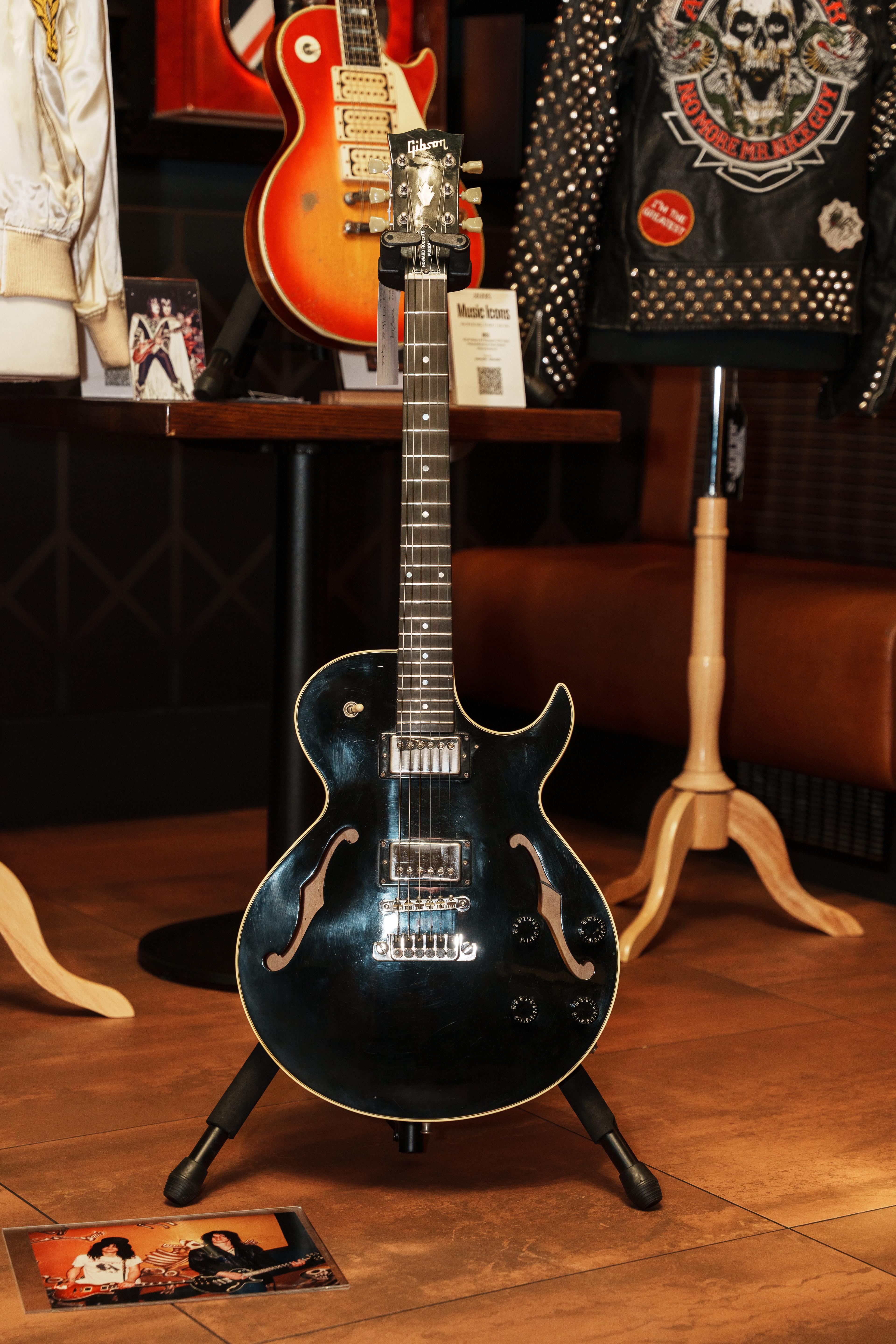 Izzy Stradlin's 1987 Gibson HR Fusion 1 Izzy Stradlin's 1987 Gibson HR Fusion 1 guitar