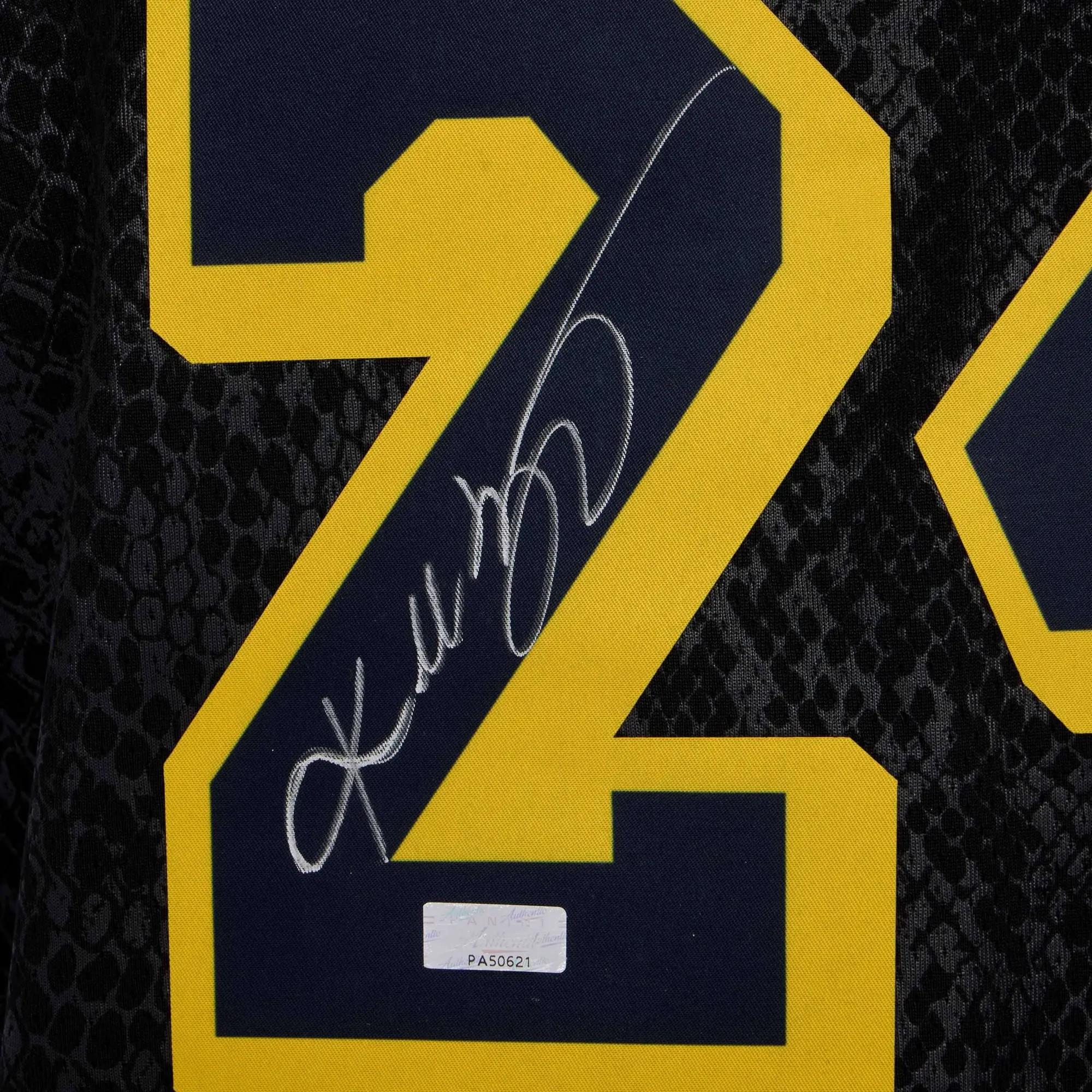 Lot #288 Kobe Bryant Signed Lakers Commemorative Basketball Jersey (Panini)