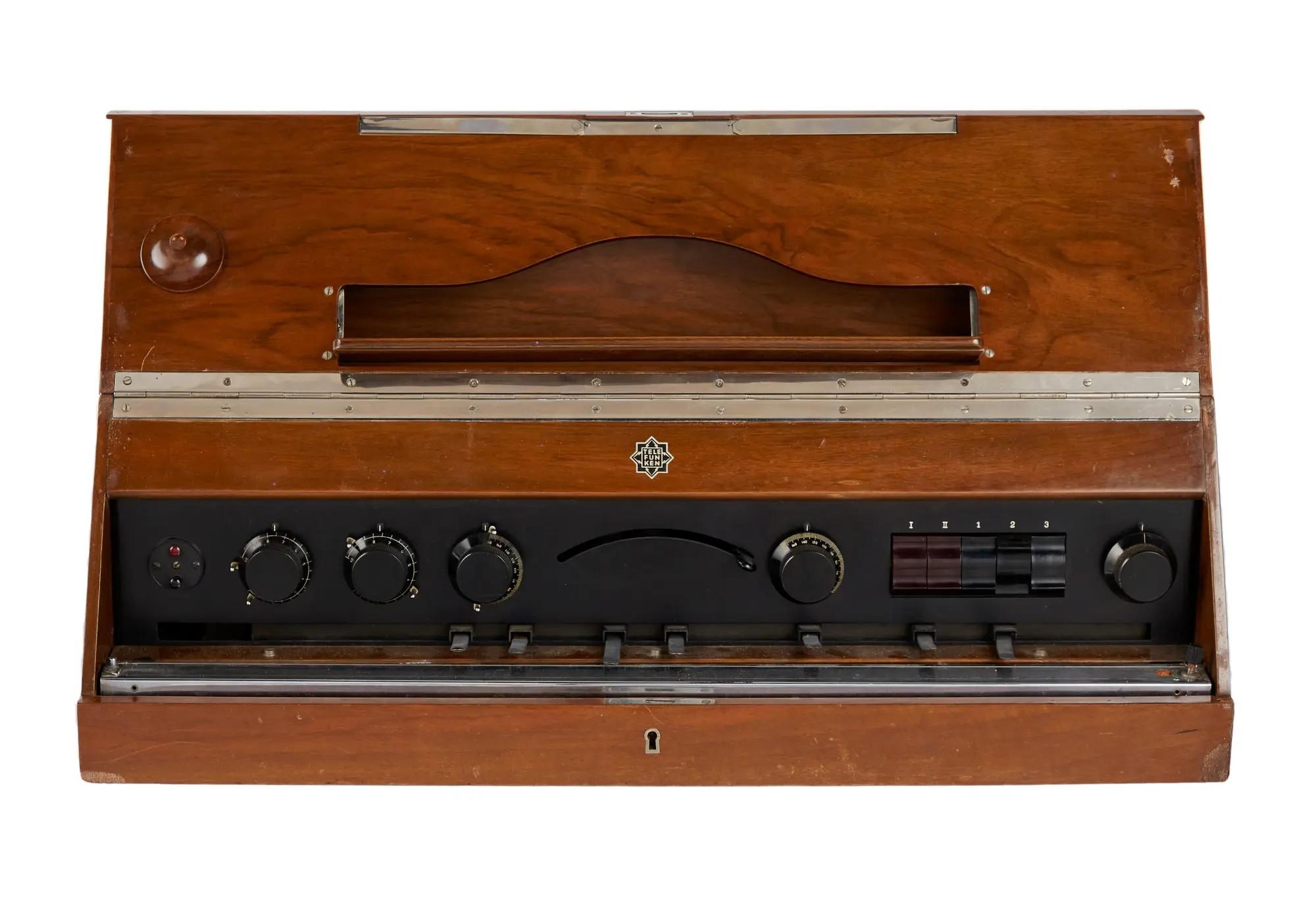 Lot #3. Florian Schneider | 1930s Telefunken Volks-Trautonium Pre-Synthesizer, #247 Lot #3 Florian Schneider 1930s Telefunken Volks-Trautonium Pre-Synthesizer, #247