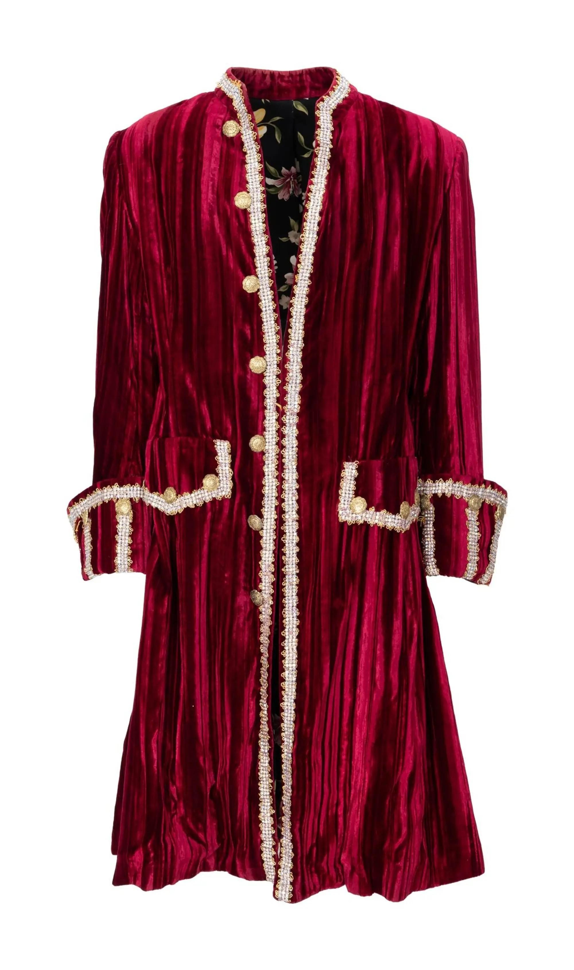 Lot #214. Mark Lindsay | 1990s Stage-Worn Velvet Coat with Photos Lot #214 Mark Lindsay 1990s Stage-Worn Velvet Coat with Photos