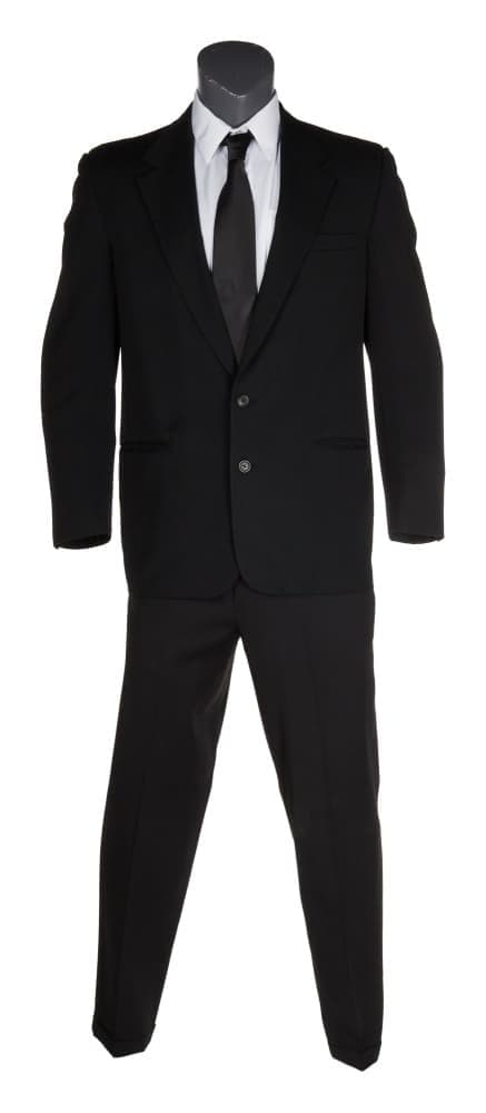 Pulp Fiction | John Travolta "Vincent Vega" Suit a black suit with white dress shirt and black tie