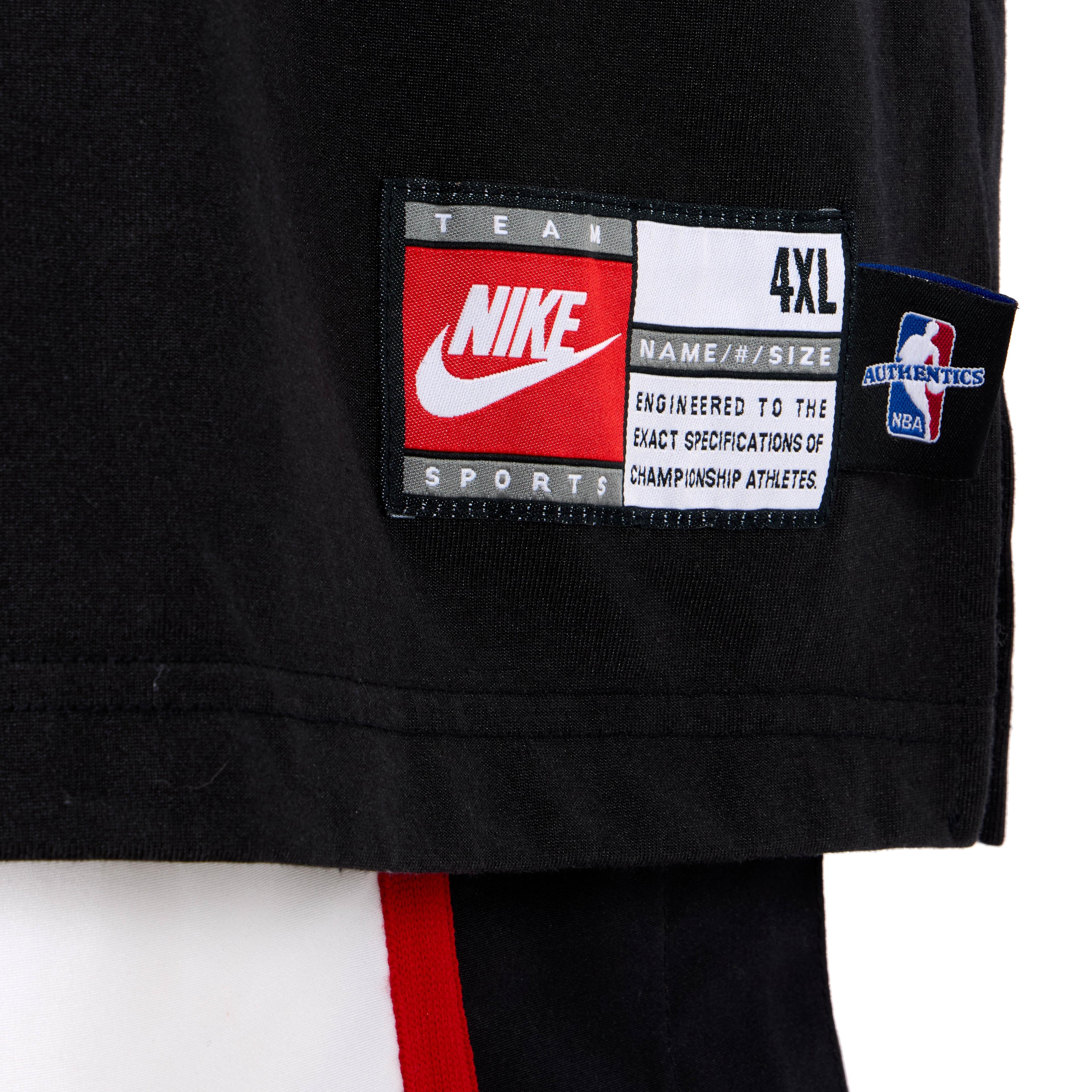 Michael Jordan | 1997-1998 Chicago Bulls Warm-Up Ensemble