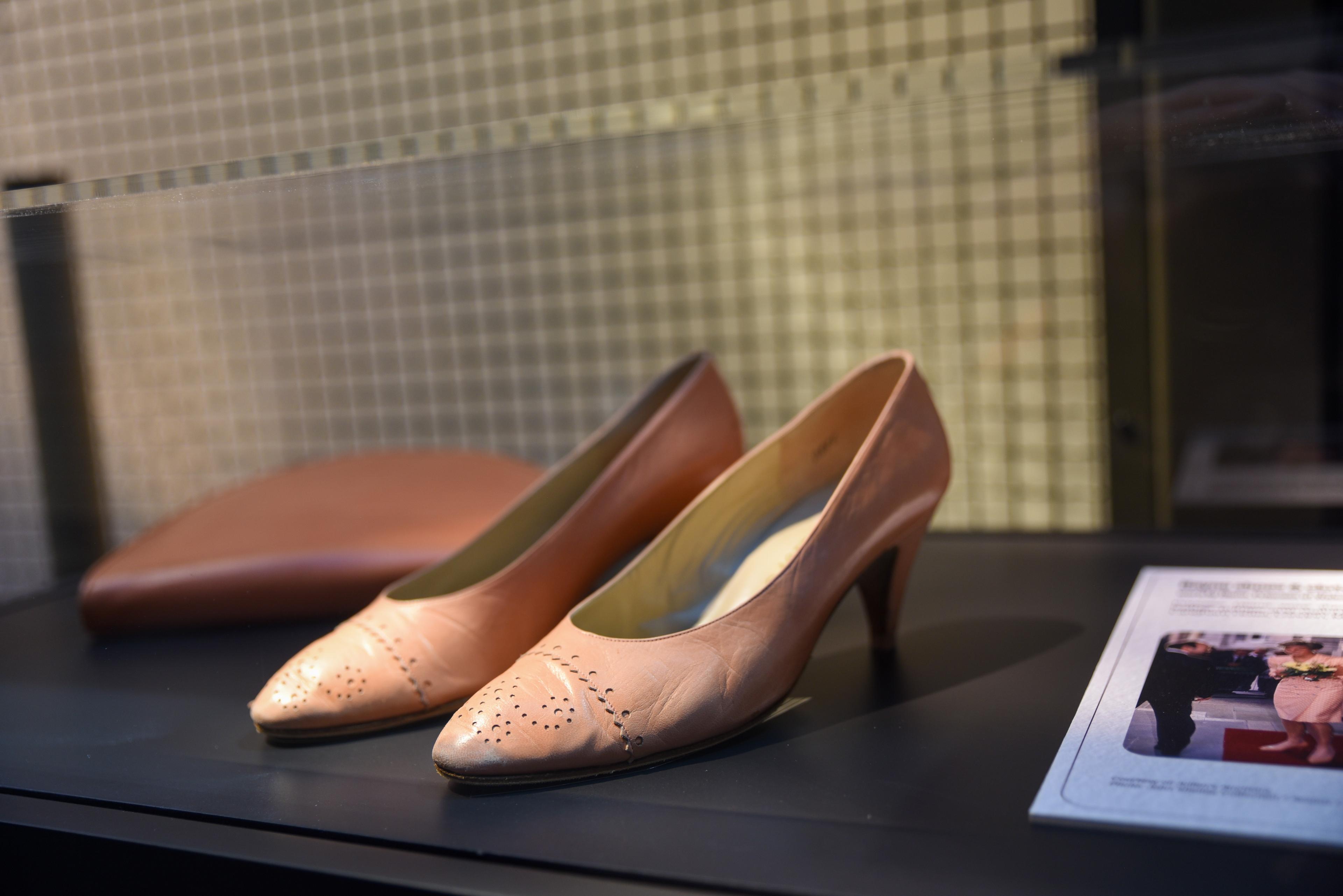 pink women's dress shoes