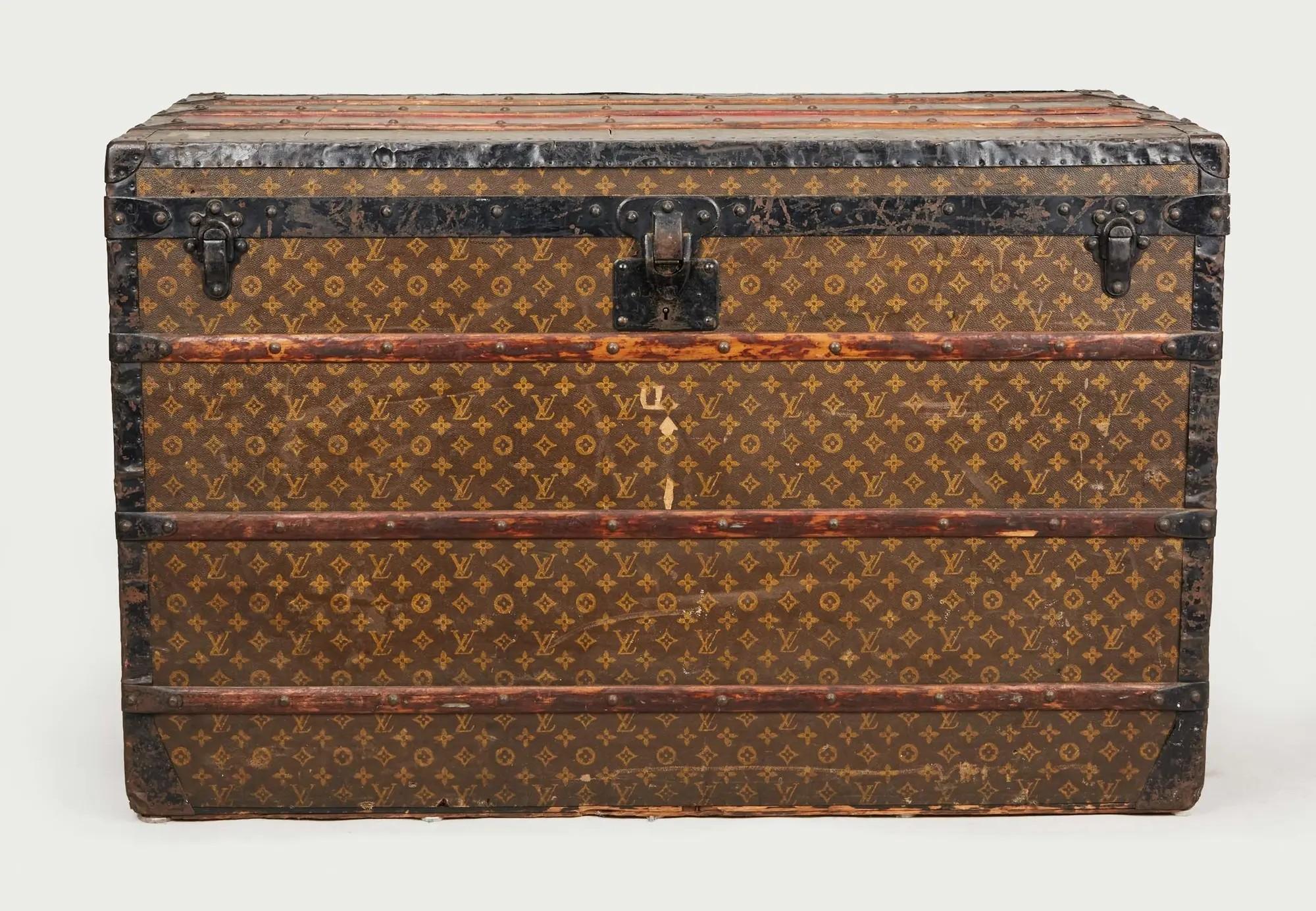Lot 136  Gloria Swanson Monogrammed Louis Vuitton Malle Courier Trunk