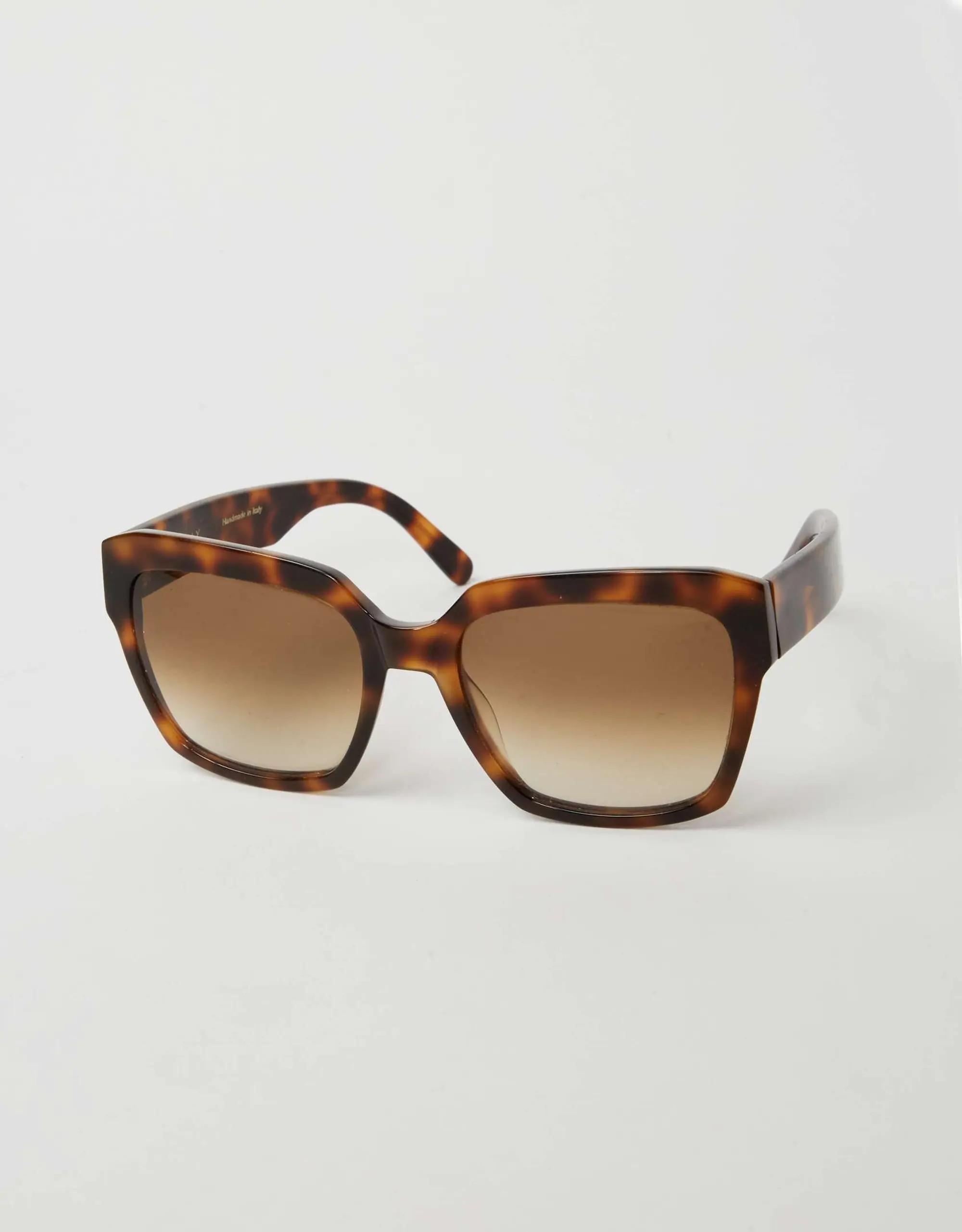 Lot #32 Gwyneth Paltrow  Finlay Tortoise Sunglasses