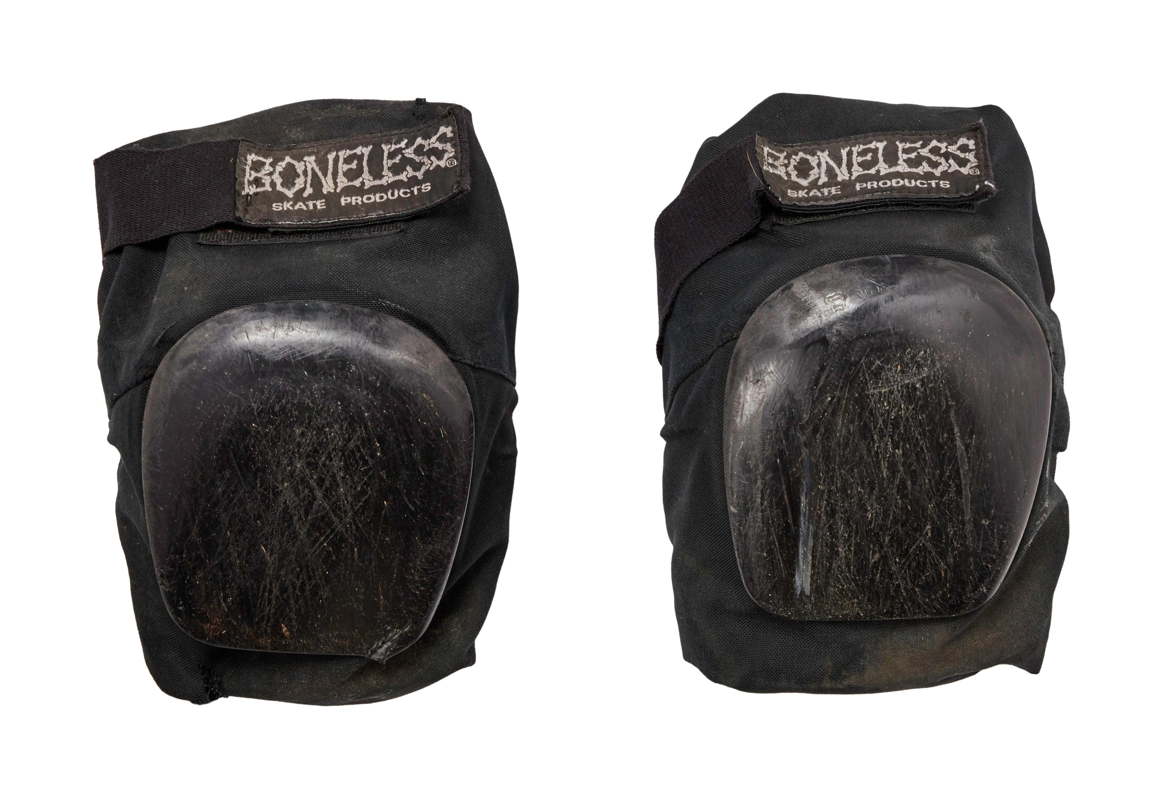 skateboard knee pads