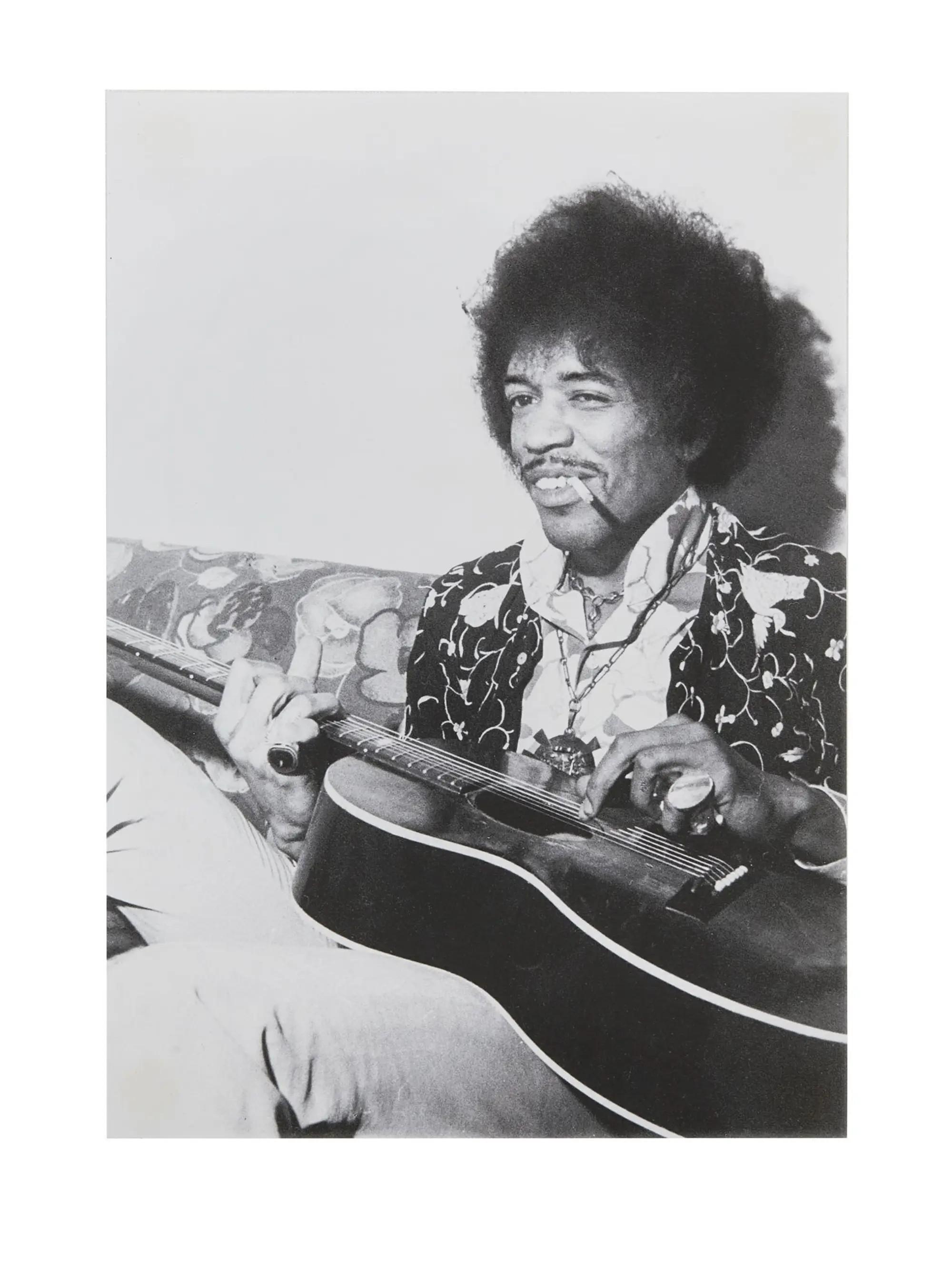 Lot #22. Jimi Hendrix | Photo Print Lot 22 Jimi Hendrix Photo Print