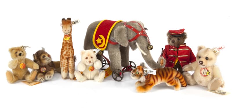 RICHARD PETTY STEIFF STUFFED CIRCUS ANIMALS, GROUP OF EIGHT