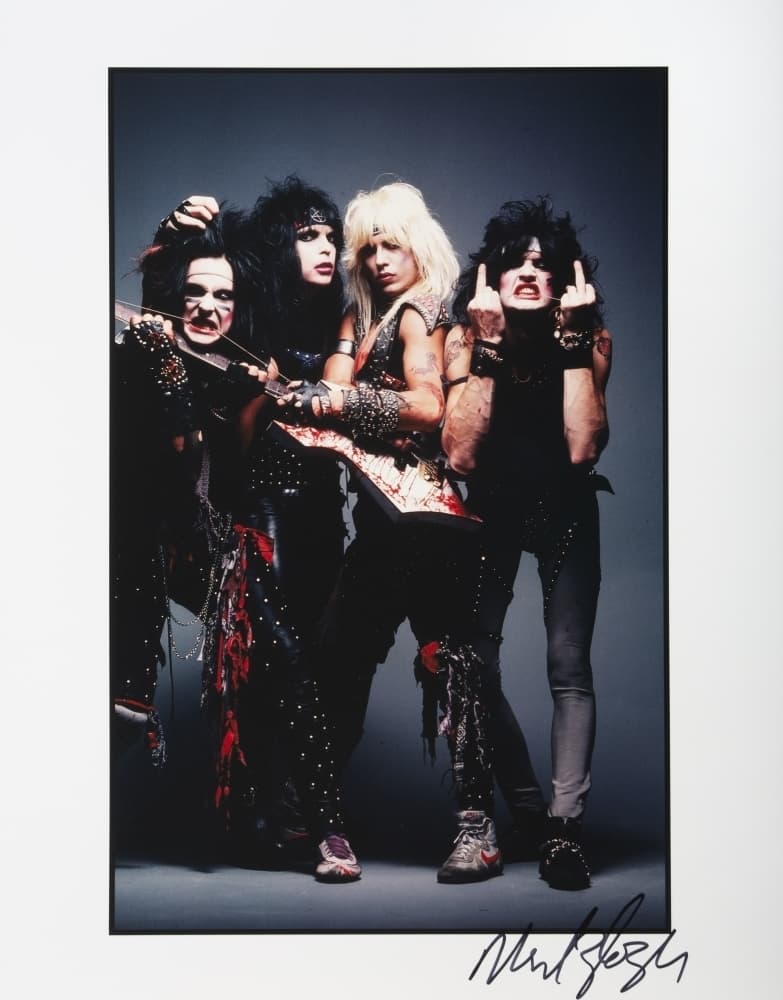 MOTLEY CRUE: TOMMY LEE AND BAND PHOTOGRAPH SIGNED BY ZLOZ (WITH NFT)