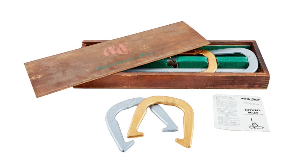 CHRISTINE MCVIE: ABERCROMBIE & FITCH METAL HORSESHOE SET