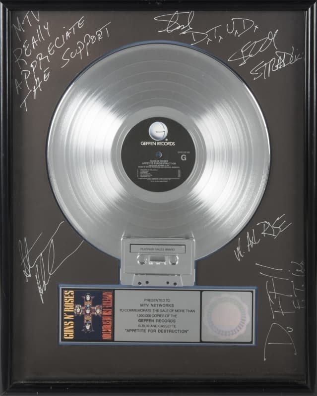 GUNS N' ROSES SIGNED 