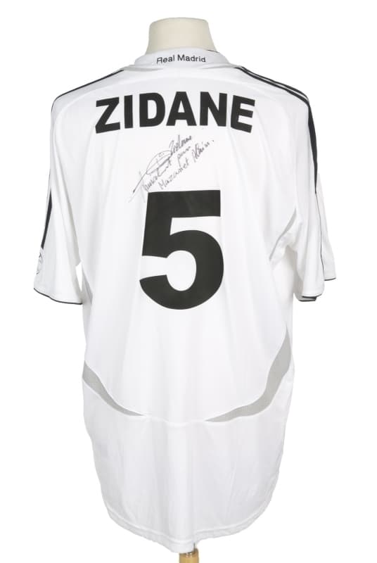 ZINEDINE ZIDANE SIGNED REAL MADRID JERSEY