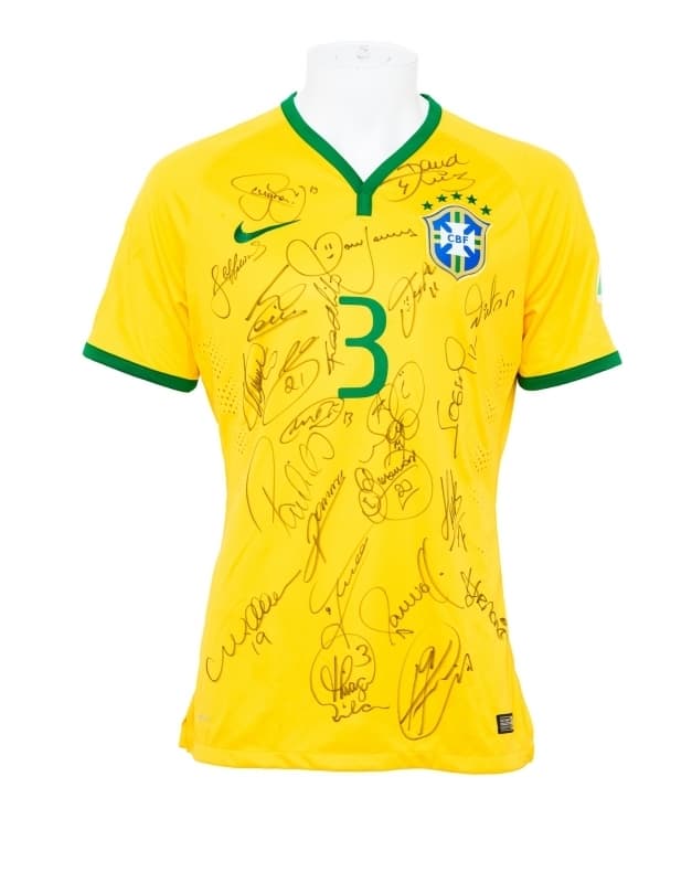 THIAGO SILVA BRAZIL 2014 WORLD CUP MATCH WORN AND TEAM SIGNED