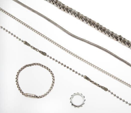 GROUP OF METAL CHAIN NECKLACES